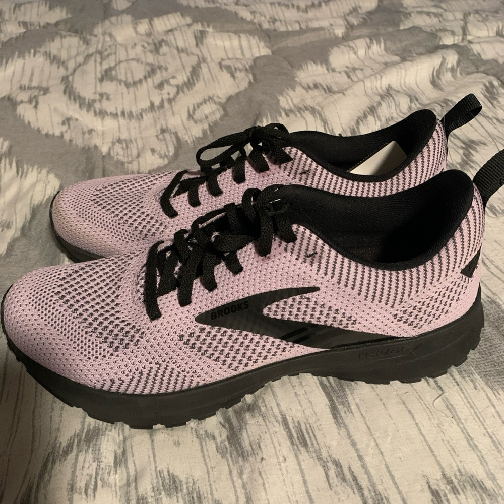 Brooks Women's Athletic Shoes in Lavender